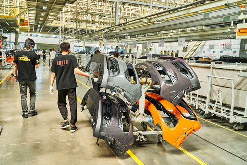 試駕國(guó)產(chǎn)小鋼炮領(lǐng)克02hatchback 探訪領(lǐng)克汽車工廠